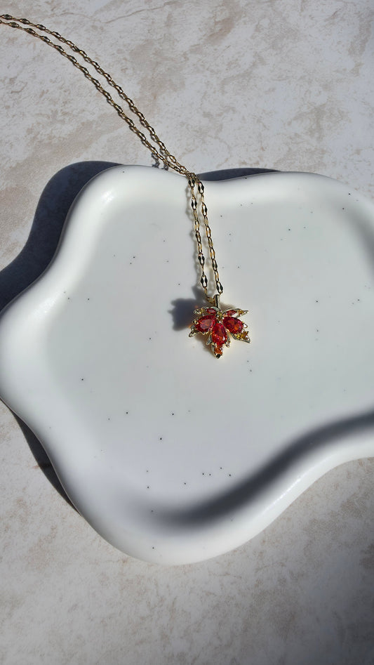 Delicate Dainty 18 K Gold Plated Stainless Steel Necklace With A Maple Leaf Stone Pendant